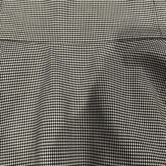 Theory skirt EUC - Picture 2 of 5